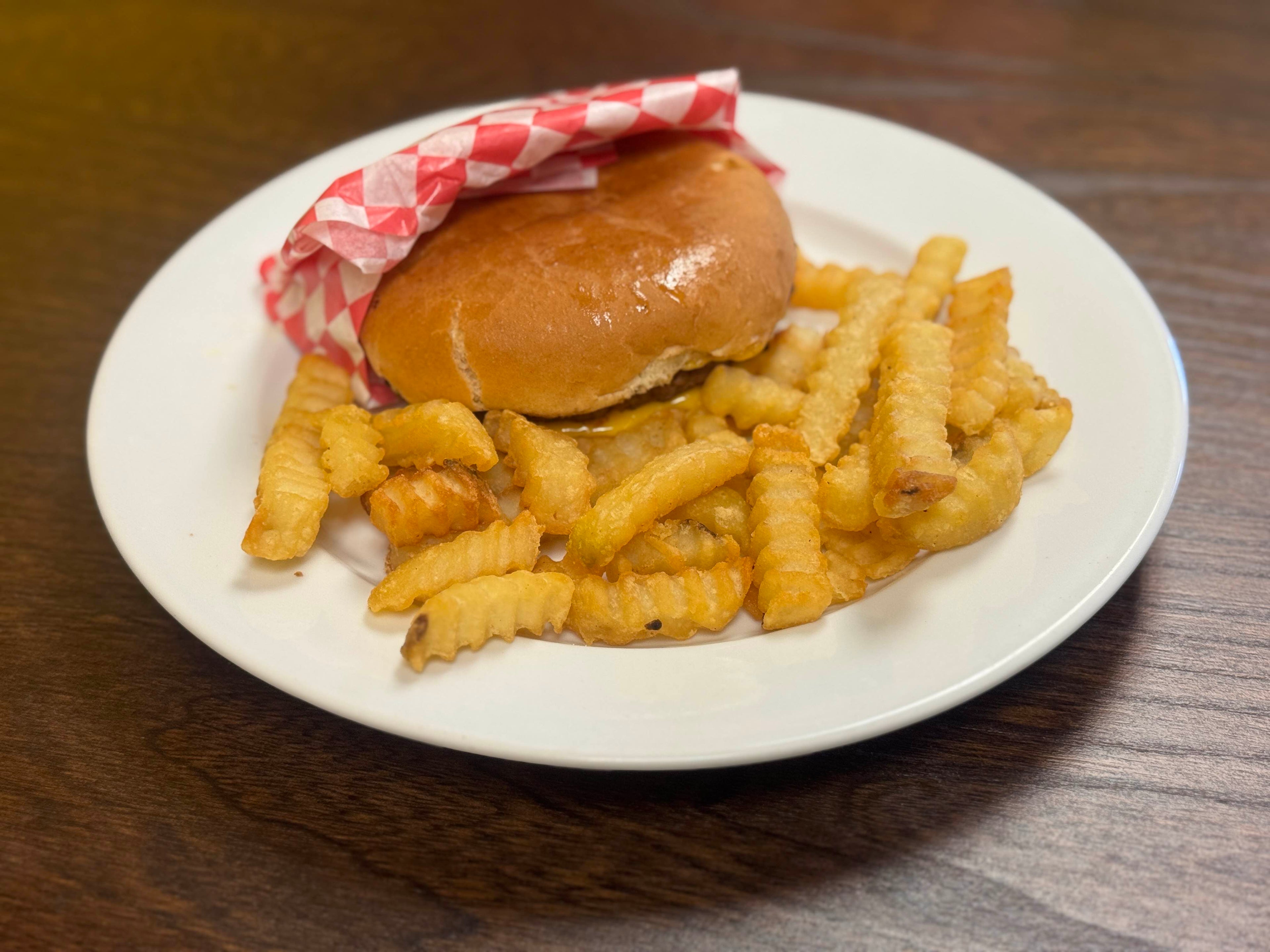 Cheeseburger with Fries